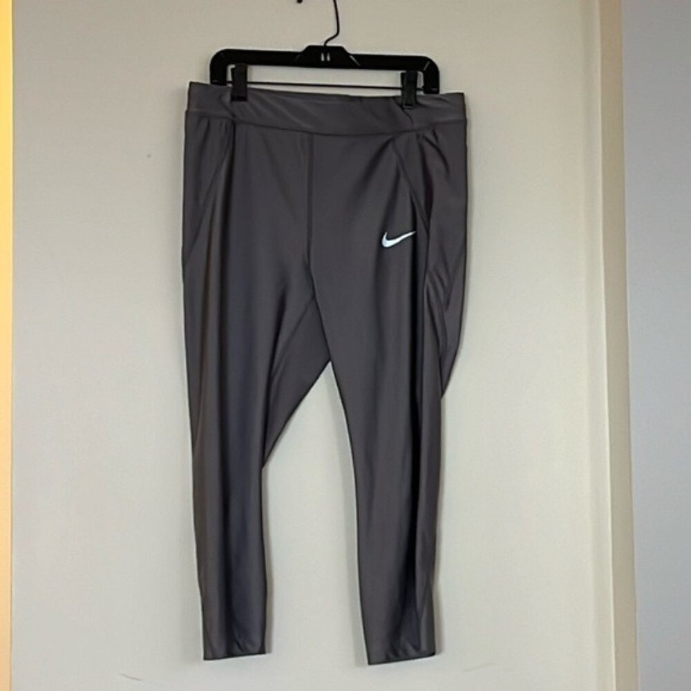 Nike Women’s Dri-FIT Gray Leggings | Size L